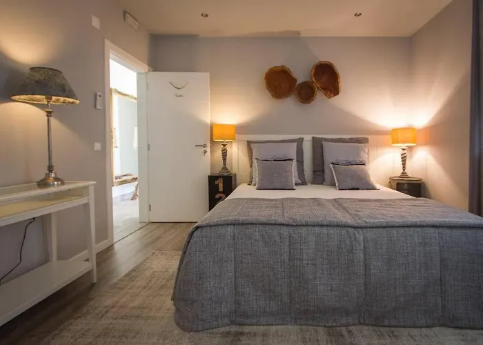 Couette-café Quinta Da Torre - Casas De Campo *